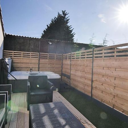 Hoxne Cottages - Rose Cottage With Private Hot Tub York Exterior photo